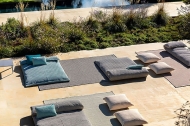 Колекция Wave Lounge, производител Myyour, Италия. Модерен италиански градински текстил. Луксозни декоративни възглавници и възг