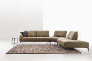 Модел Monforte. Производител - Nicoline, Италия. Луксозна италианска модулна мека мебел. Модерни италиански дивани, кресла, табу