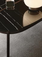 Модел Renoir. Производител Nicoline, Италия. Луксозна италианска холна маса с мраморен плот. Модерни италиански мебели за дневна