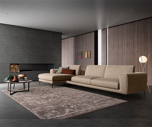 Bora, Nicoline. Луксозен италиански модулен диван със сваляща се, кожена или текстилна тапицерия с разнообразни цветове.
