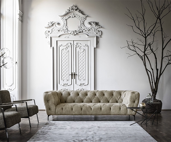 Duomo, Nicoline. Луксозен италиански диван с капитонирана тапицерия от кожа или текстил с богат избор от цветове.