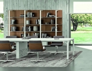 Модел Boiserie. Производител Quadrifoglio Group, Италия. Модерна италианска модулна офис библиотека. Луксозно италианско офис об