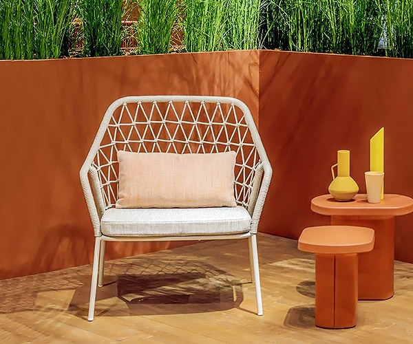 Êîëåêöèÿ Panarea, Pedrali. Ëóêñîçíè èòàëèàíñêè ñòîëîâå, áàð ñòîëîâå è êðåñëà çà çàâåäåíèå.