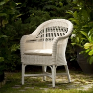 Колекция Alga. Производител Point 1920, Испания. Комфортно кресло и луксозна маса на испански дизайнер.