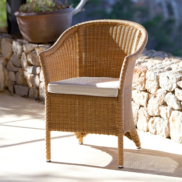 Sagra, Point 1920. Модерен испански градински стол със структура от синтетичен ратан.