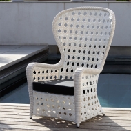 Колекция Emmanuel. Производител Point 1920, Испания. Модерно градинско кресло и помощна маса на испански дизайнер.