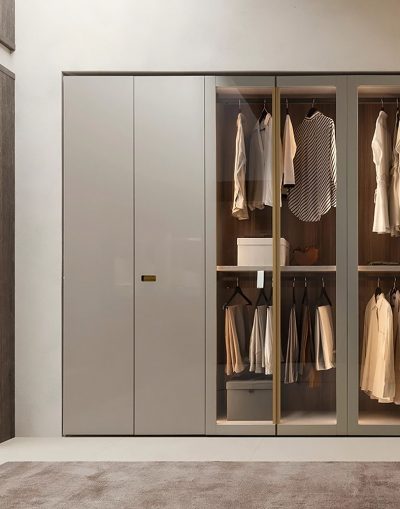 Модел Anteprima. Производител Presotto, Италия. Луксозен италиански гардероб с врати от стъкло. Дизайнерско италианско обзавежда