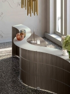 Модел Recepion Glass. Производител Quadrifoglio Group, Италия. Модерна италианска рецепция. Луксозно италианско офис обзавеждане