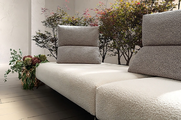 Модел Jest. Производител Samoa, Италия. Модулен италиански диван със сваляща се текстилна тапицерия или дамаска от кожа и свобод