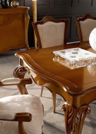 Колекция Certosa. Производител Signorini&Coco, Италия. Класически италиански мебели за трапезария от масив - трапезни маси, стол