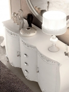 Колекция Certosa. Производител Signorini&Coco, Италия. Класически италиански мебели за трапезария от масив - трапезни маси, стол