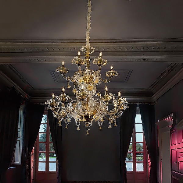 Êîëåêöèÿ Giustinian, Sylcom. Êëàñè÷åñêî èòàëèàíñêî èíòåðèîðíî îñâåòëåíèå - ïîëèëåè è ñòåííè àïëèöè ñ êëàñè÷åñêè äèçàéí.