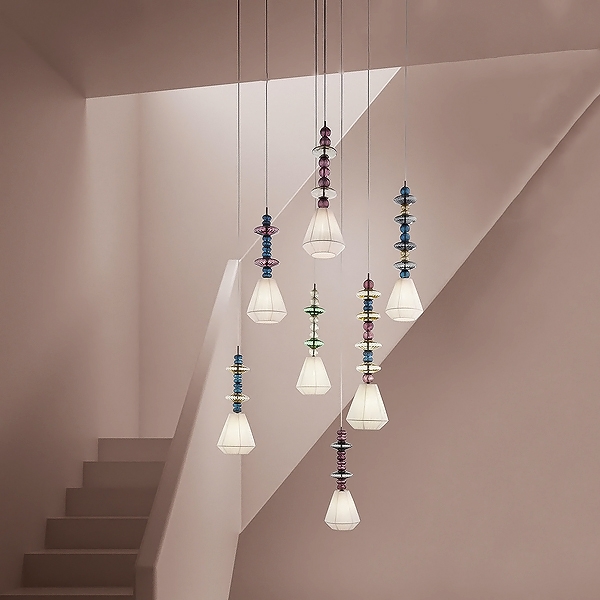 Ìîäåë Bon Bon, Sylcom. Ëóêñîçíè èòàëèàíñêè îñâåòèòåëíè òåëà - âèñÿùè ëàìïè ñúñ ñòúêëåíè àáàæóðè è äåêîðàöèÿ îò öâåòíî ñòúêëî.