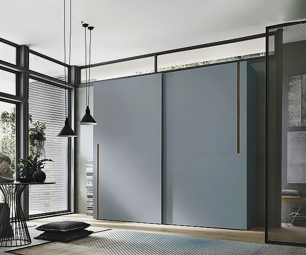 Êîëåêöèÿ Denver, Tomasella. Ëóêñîçíè èòàëèàíñêè ãàðäåðîáè ñ ïëúçãàùè ñå âðàòè.