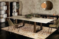 Модел Atelier. Производител Tonin Casa, Италия. Луксозен италиански килим. Модерно италианско обзавеждане - маси, столове, скрин