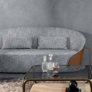 Модел Mama Sofa. Производител Tonin Casa, Италия. Модерен италиански диван. Луксозно италианско обзавеждане - мека мебел, скрино
