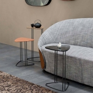 Модел Mama Sofa. Производител Tonin Casa, Италия. Модерен италиански диван. Луксозно италианско обзавеждане - мека мебел, скрино