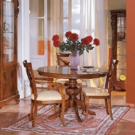 Колекция Bella Italia I. Производител - Vaccari Cav. Giovanni. Луксозни италиански мебели за трапезария в класически стил. Класи