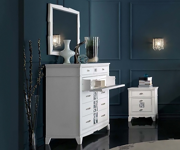 Capri I, Vaccari Cav. Giovanni. Луксозни италиански скринове, комоди, нощни шкафчета и гардероби в провансалски стил.