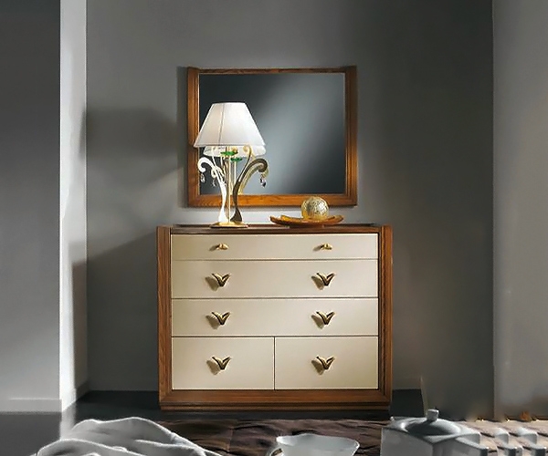 Giselle II, Vaccari Cav. Giovanni. Ëóêñîçíè èòàëèàíñêè ñêðèíîâå è íîùíè øêàô÷åòà â ïðîâàíñàëñêè ñòèë.