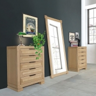 Ìîäåë Natural Chic. Ïðîèçâîäèòåë - Vaccari Cav. Giovanni. Ëóêñîçíè èòàëèàíñêè ñêðèíîâå è íîùíè øêàô÷åòà. Ìîäåðíà èòàëèàíñêà êîðï